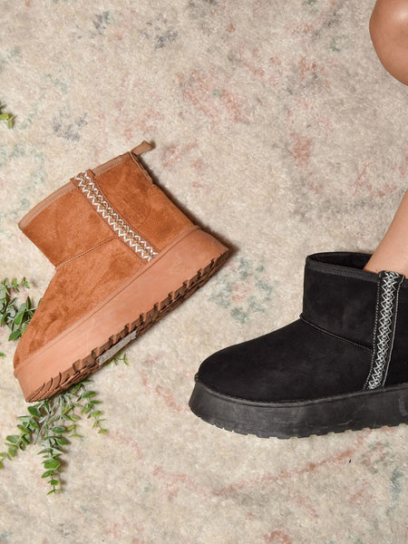 WILD DIVA Round Toe Platform Boots - Carmel