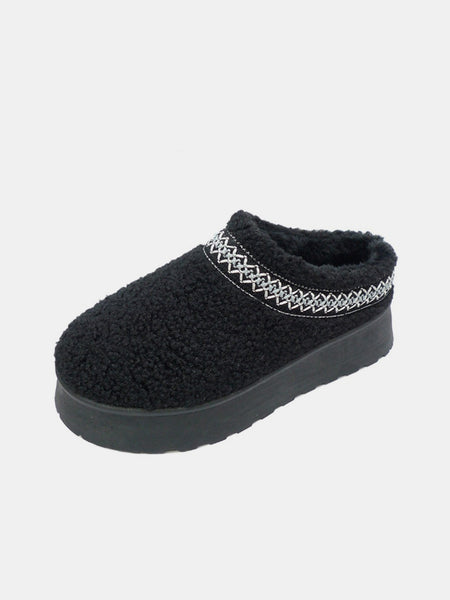 WILD DIVA Embroidered Trim Platform Sherpa Boots - Black