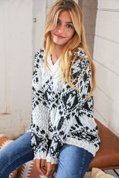 Black/White Aztec V Neck Popcorn Knit Sweater