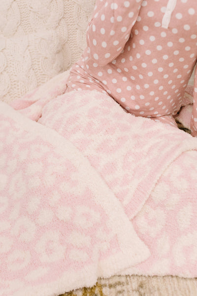 Fuzzy Feeling Blanket in Pink