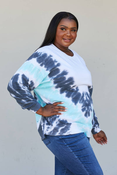 Tie-Dye Side Slit Sweatshirt