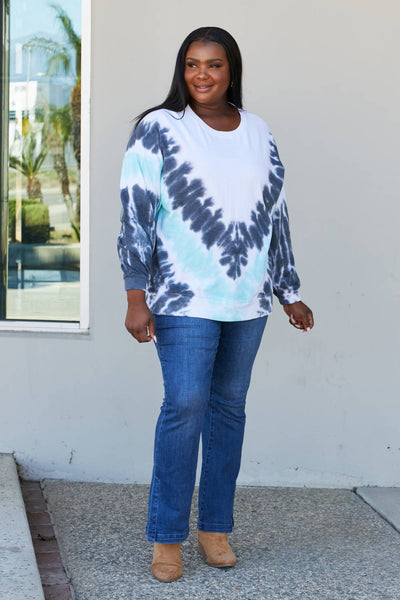 Tie-Dye Side Slit Sweatshirt