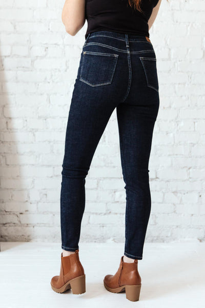 Everyday Tummy Control Skinnies In Dark Wash