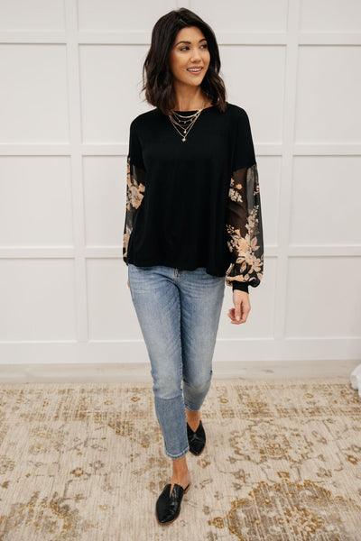 Bouquet Sleeves Top in Black