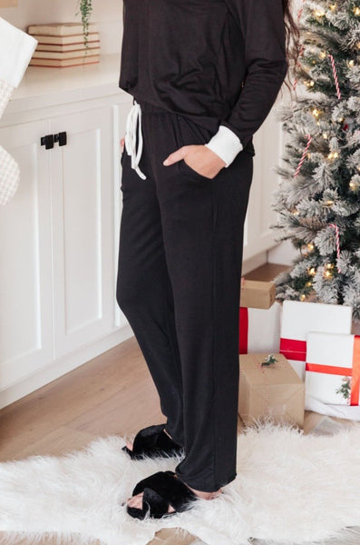 DOORBUSTER Classic & Cozy Pajama Bottoms in Black