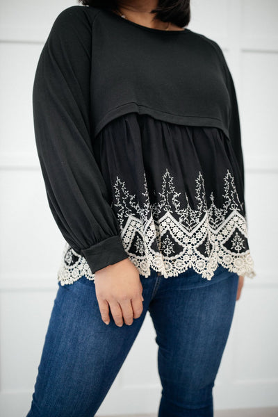 Dreaming of Lace Top In Black