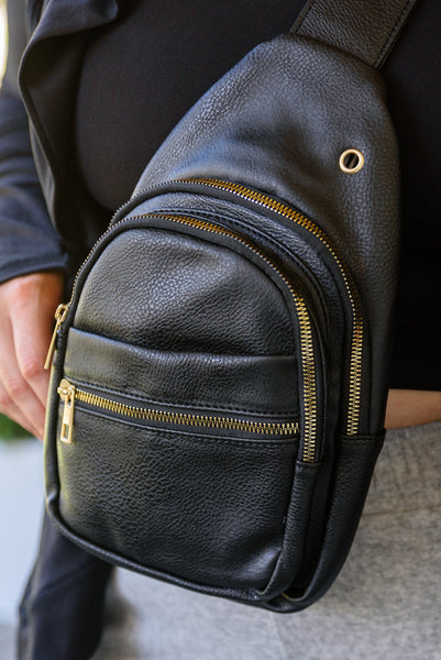 Effortlessly Chic Sling Bag In Black