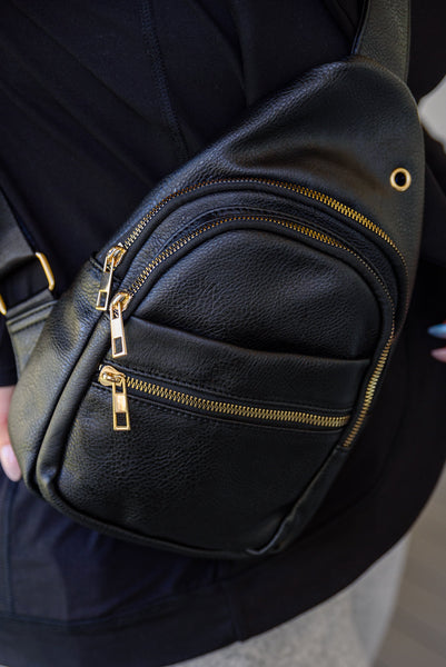 Effortlessly Chic Sling Bag In Black