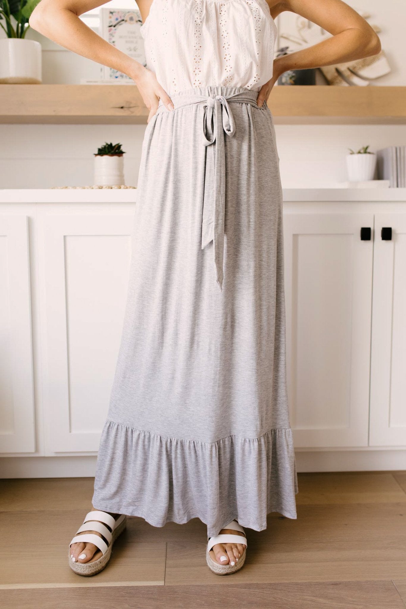 Falling For You Skirt In Heather Gray