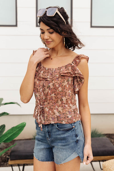 Feminine Floral Top In Rust