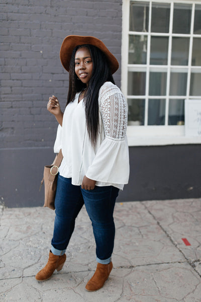 Gracie Lacey Shoulder Top In Ivory