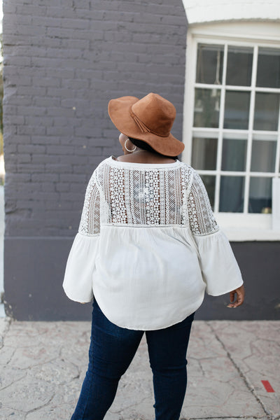 Gracie Lacey Shoulder Top In Ivory