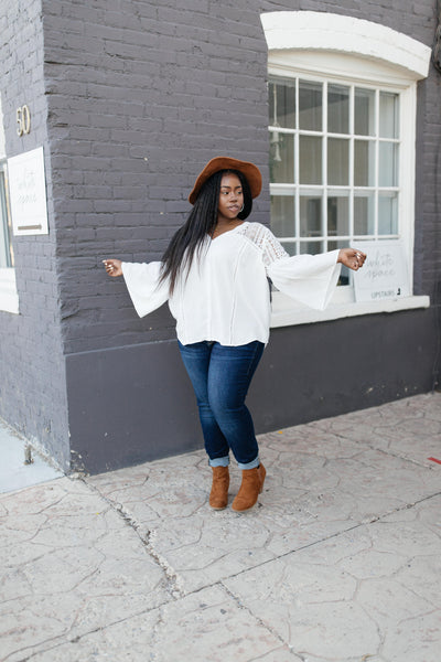 Gracie Lacey Shoulder Top In Ivory