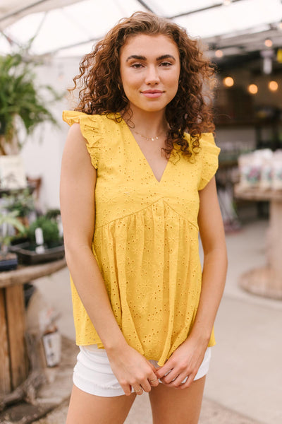 Lucy Eyelets Top in Dandelion