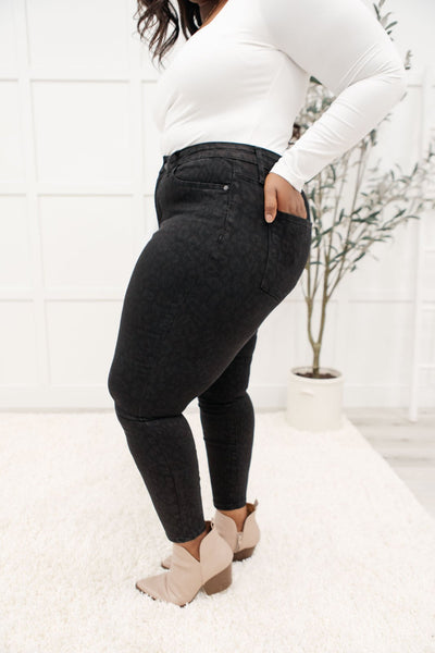 Mid-Rise Cheetah Print Skinnies in Black