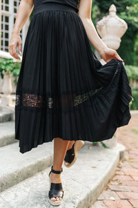 Province Pleated Skirt In Noir