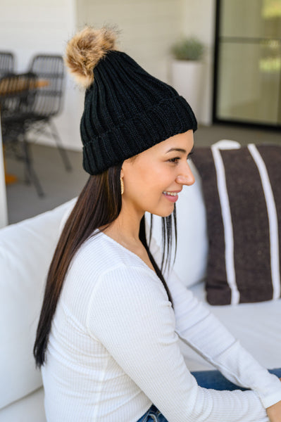Rib Knit Beanie With Detachable Pom Pom In Black
