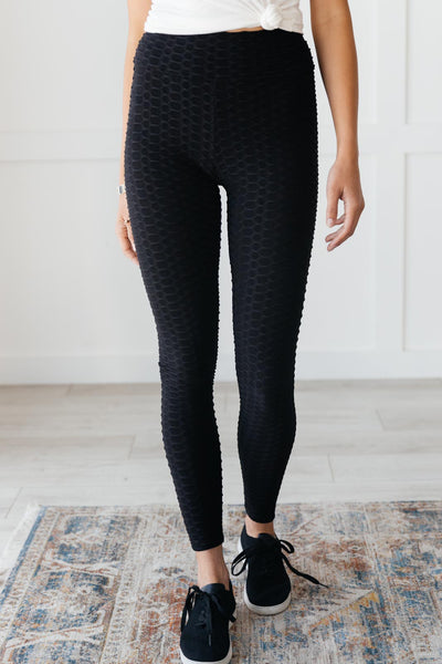 Seamlessly Cool Leggings in Black