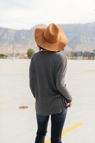 Straight Laced Ribbed Top In Charcoal