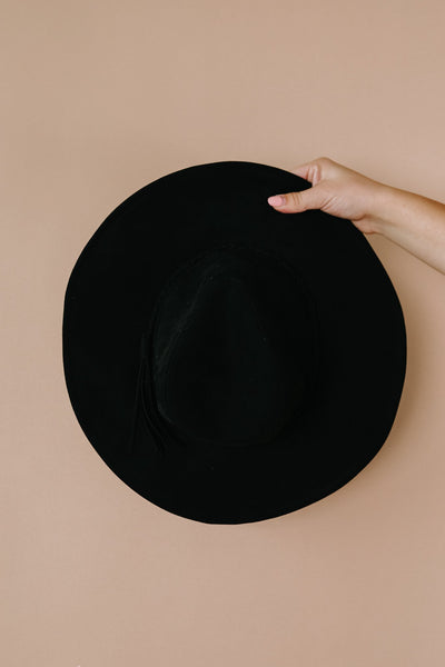 Suede In The Shade Hat In Black