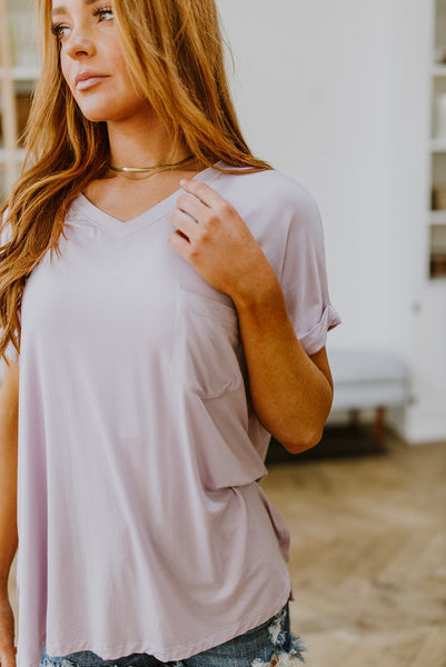 Sunday Mornings V-Neck Tee In Lavender