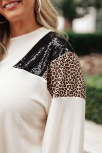 DOORBUSTER The Spotty Holiday Top