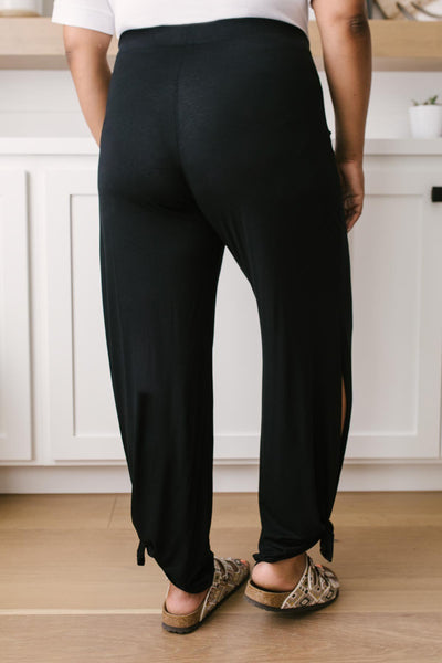 Vacation Lounge Pants in Black