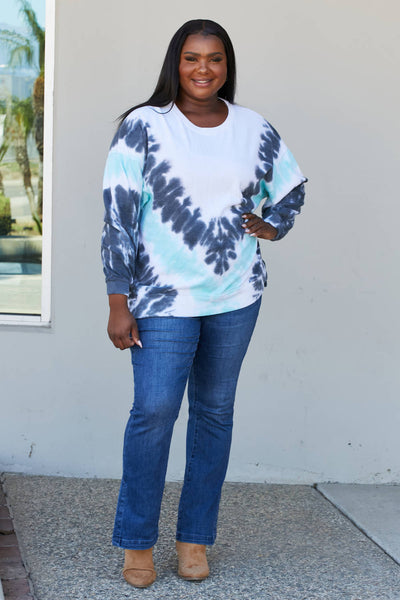 Tie-Dye Side Slit Sweatshirt