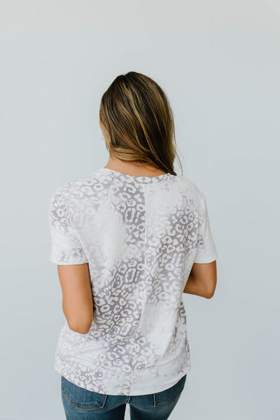 Fading Away Leopard V-Neck In Gray