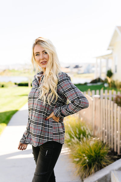 Fleece-Lined Flannel Button-Down In Gray