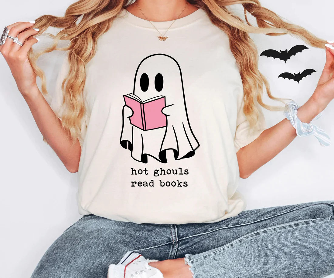 PREORDER: Hot Ghouls Read Books Graphic Tee In Ivory