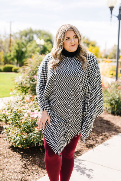 Houndstooth Poncho in Black and White