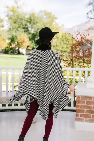 Houndstooth Poncho in Black and White