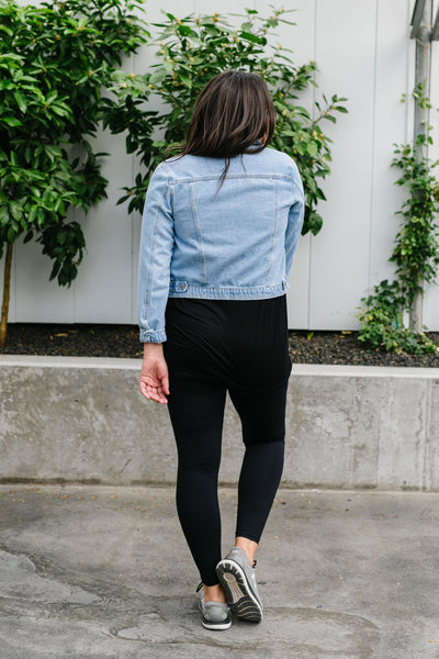 In The Side Pocket Athletic Leggings In Black