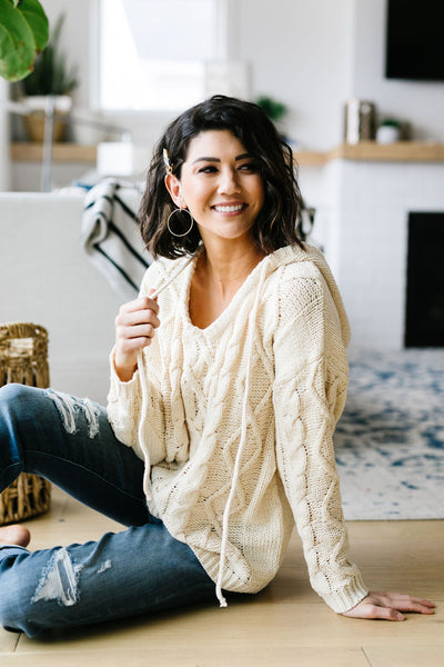 Nantucket Hooded Cable Knit Sweater In Cream