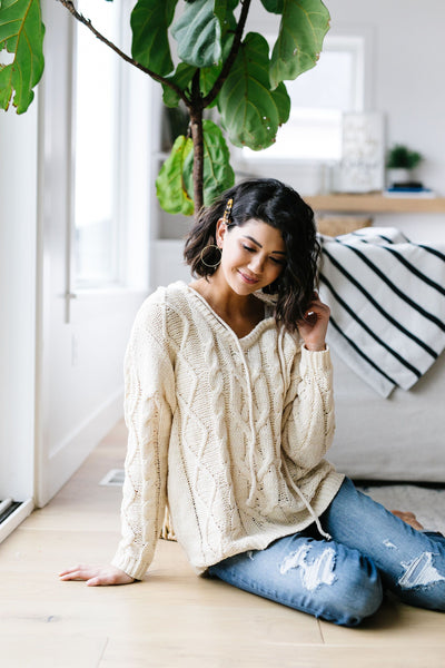 Nantucket Hooded Cable Knit Sweater In Cream