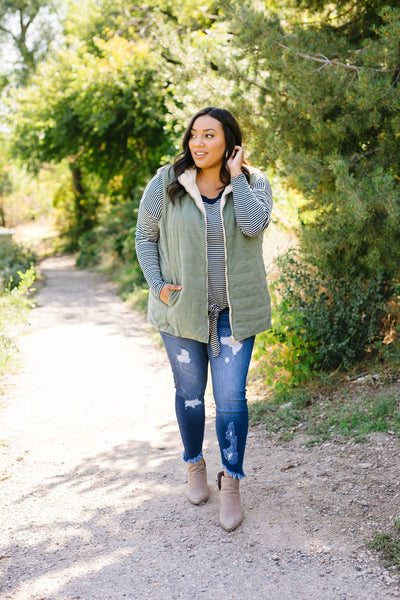 Reversible Shearling Puffer Vest In Army Green