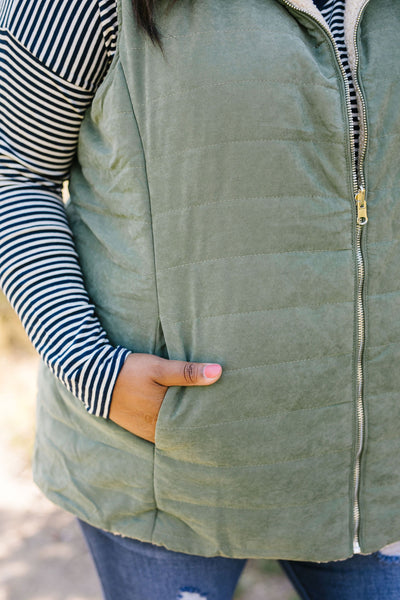 Reversible Shearling Puffer Vest In Army Green